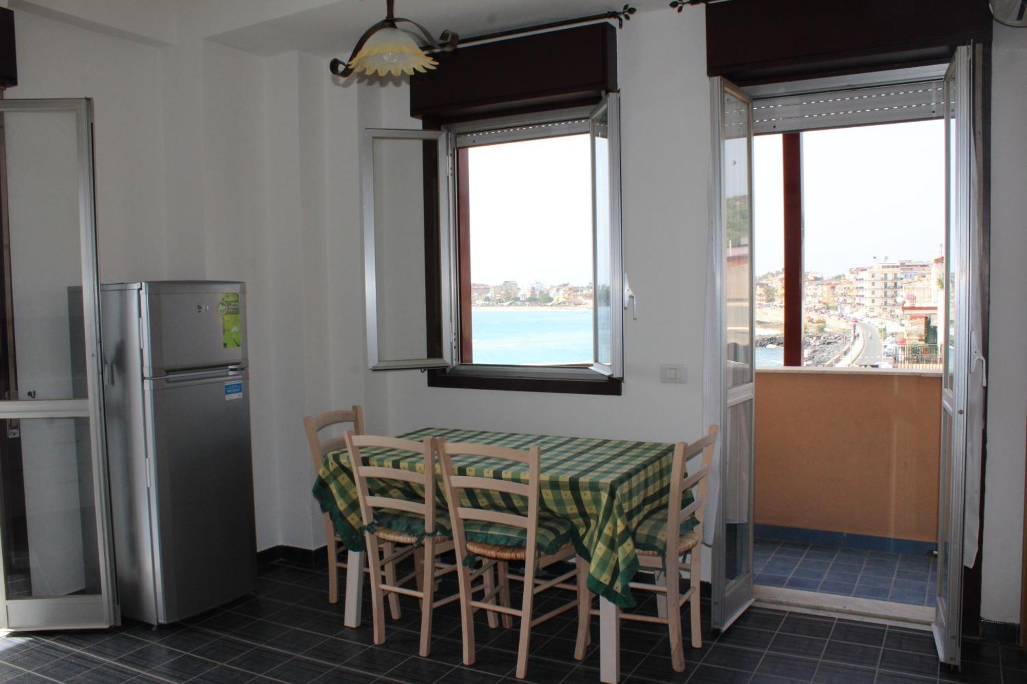 Appartamento Vista D'Incanto Giardini Naxos Dış mekan fotoğraf