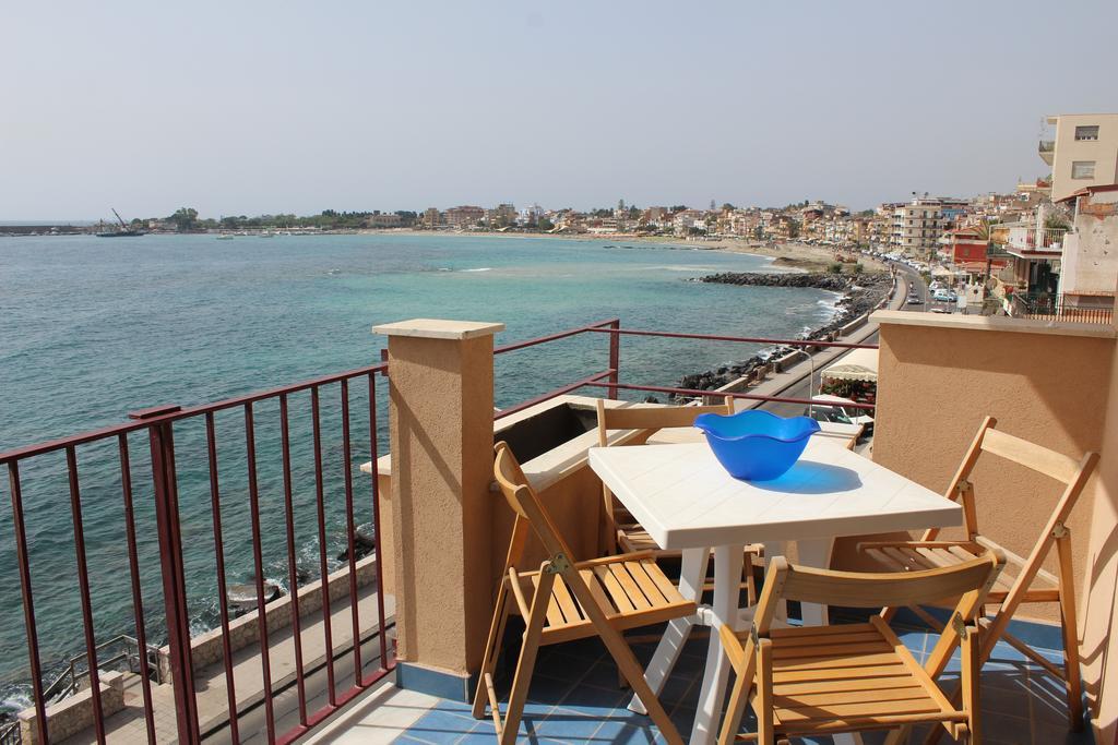 Appartamento Vista D'Incanto Giardini Naxos Dış mekan fotoğraf